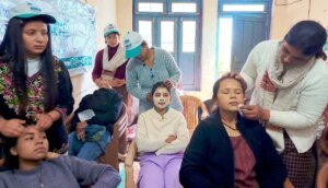बेरोजगार युवतियों को ब्यूटीशियन का प्रशिक्षण शुरू