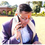 सीएम धामी ने भालू हमले के पीड़ितों से की बातचीत, साहसी छात्राओं दिव्या व दीपिका की बहादुरी को बताया गर्व का विषय