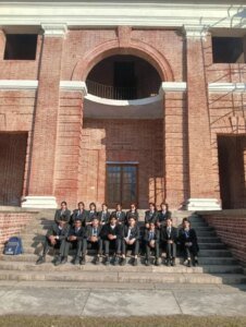 छात्र-छात्राओं ने किया विज्ञान धाम का शैक्षिक भ्रमण