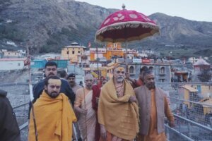 भू-वैकुंठ बदरीनाथ धाम के कपाट वैदिक विधि-विधान के साथ खुले, शंकराचार्य जी के सान्निध्य में द्वार पूजा संपन्न