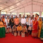 चार धाम यात्रा का जनपद हरिद्वार से आगाज, मध्य प्रदेश के शहडोल जनपद से आए तीर्थ यात्रियों ने ऋषिकुल मैदान में ऑफलाइन यात्री पंजीकरण केंद्र में किया चार धाम यात्रा के लिए पहला पंजीकरण