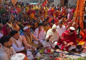 बदरीनाथ धाम के कपाट खुलने की तैयारी, शंकराचार्य की गद्दी पांडुकेश्वर पहुंची