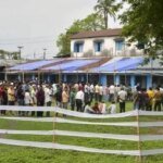 मुर्शिदाबाद में मतदान के दौरान झड़प, TMC कार्यकर्ताओं ने हुमायूं कबीर को घेरा