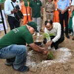 विश्व पर्यावरण दिवस पर हरित हरिद्वार मुहिम को मिली नई ऊर्जा, डीएम मयूर दीक्षित ने किया रुद्राक्ष का पौधरोपण