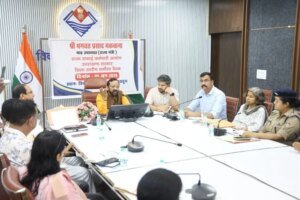 मैनुअल स्कैवेंजिंग पर सख्त हुए राज्य सफाई कर्मचारी आयोग के उपाध्यक्ष भगवत प्रसाद मकवाना, सफाई कर्मियों के उत्पीड़न पर होगी कठोर कार्रवाई, समान कार्य-समान वेतन के दिए निर्देश