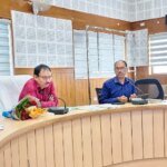 25 सूत्रीय कार्यक्रम की समीक्षा में सीडीओ अशोक जोशी सख्त, समय पर पोर्टल अपडेट करने के निर्देश