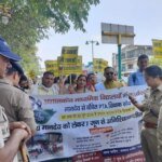 राजकीय मानदेय को लेकर सड़क पर उतरे पीटीए शिक्षक