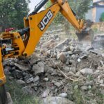 अवैध कब्जों के खिलाफ़ फिर चला प्रशासन का बुलडोजर, लालपानी में सरकारी भूमि हुई अतिक्रमणमुक्त, एसडीएम संदीप कुमार ने कहा – सरकारी भूमि पर किसी भी प्रकार का अवैध कब्जा नहीं किया जाएगा बर्दाश्त 