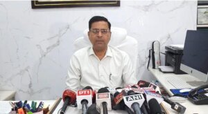 नंदा की चौकी पुल पूरी तरह सुरक्षित, एप्रोच रोड धंसी, सचिव लोक निर्माण विभाग पंकज कुमार पांडेय बोले जिम्मेदार अधिकारियों और ठेकेदार पर होगी कार्रवाई