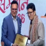 हिन्दी रत्न सम्मान से सम्मानित हुए गीतकार प्रसून जोशी