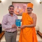 संस्कृत शिक्षा सचिव दीपक कुमार ने अक्षरधाम के स्वामी भद्रेश दास से की शिष्टाचार भेंट, संस्कृत के वैश्विक प्रचार-प्रसार पर हुई चर्चा