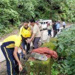 डंपर हादसे में चालक की मौत, गहरी खाई से SDRF ने शव निकाला