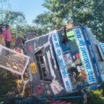 पौड़ी-कोटद्वार मार्ग पर भदालीखाल के पास खाई में गिरी GMOU की बस, प्रेशर पाइप फटने से बिगड़ा संतुलन; पुलिस ने रेस्क्यू कर सभी यात्रियों को सुरक्षित निकाला, टला बड़ा हादसा